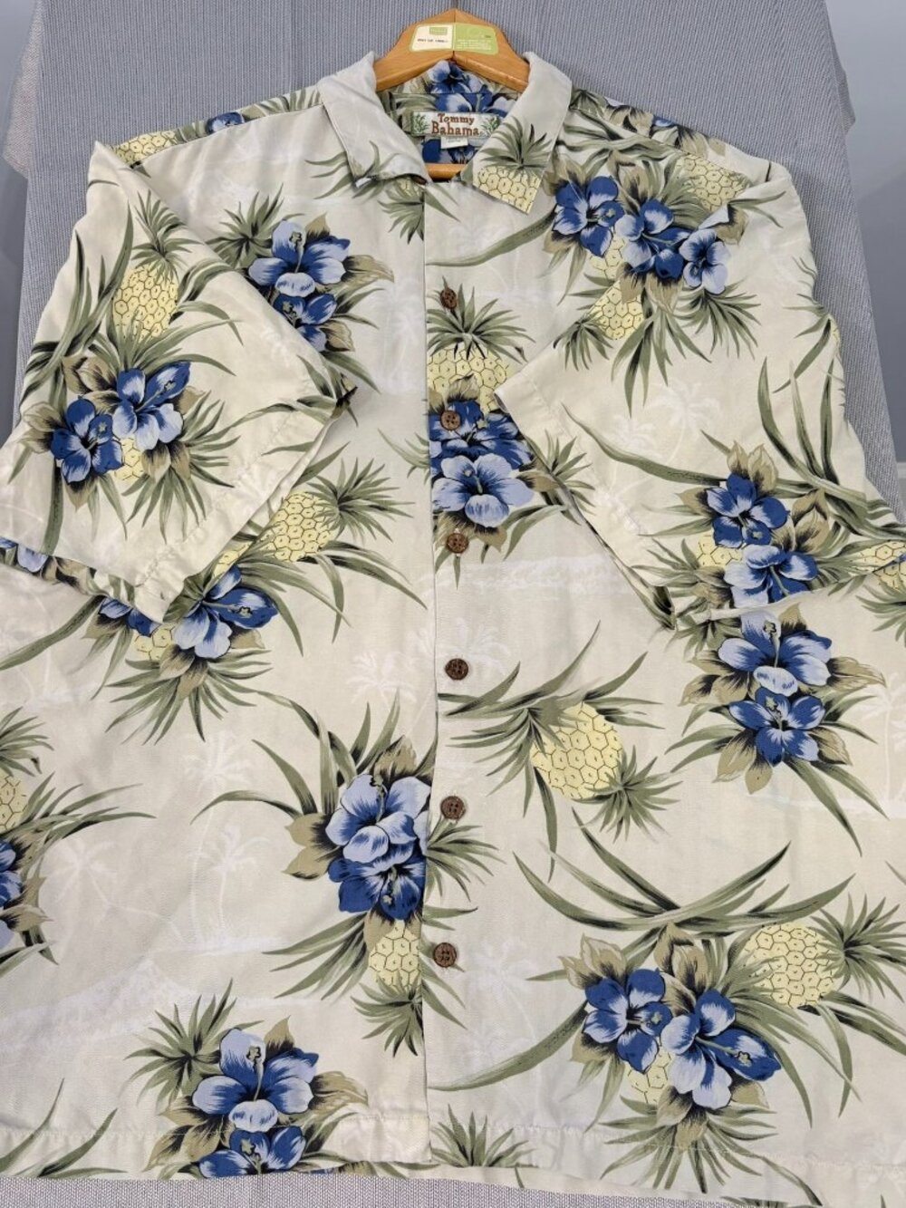 Tommy Bahama Men's Silk Hawaiian Shirt Floral Pineapple Tropical Cream Size L